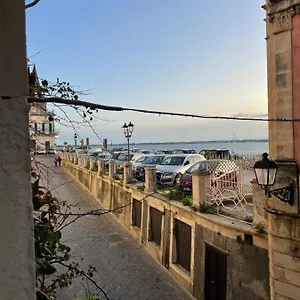 Perla Marina , Syracuse Italia